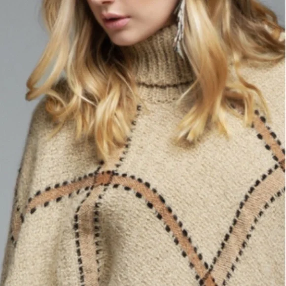 Poncho Turtleneck Windowpane Print - Picture 10 of 14